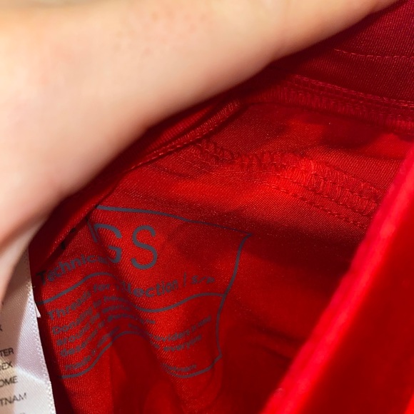 Limited red scrub set - Picture 6 of 6